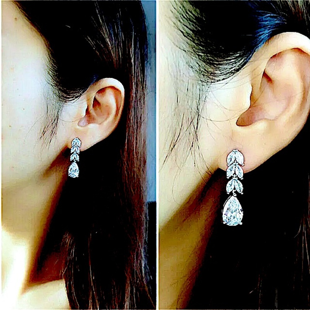 - 🌹Gorgeous White Sapphire Pear and Marquis shape earrings Set in .925